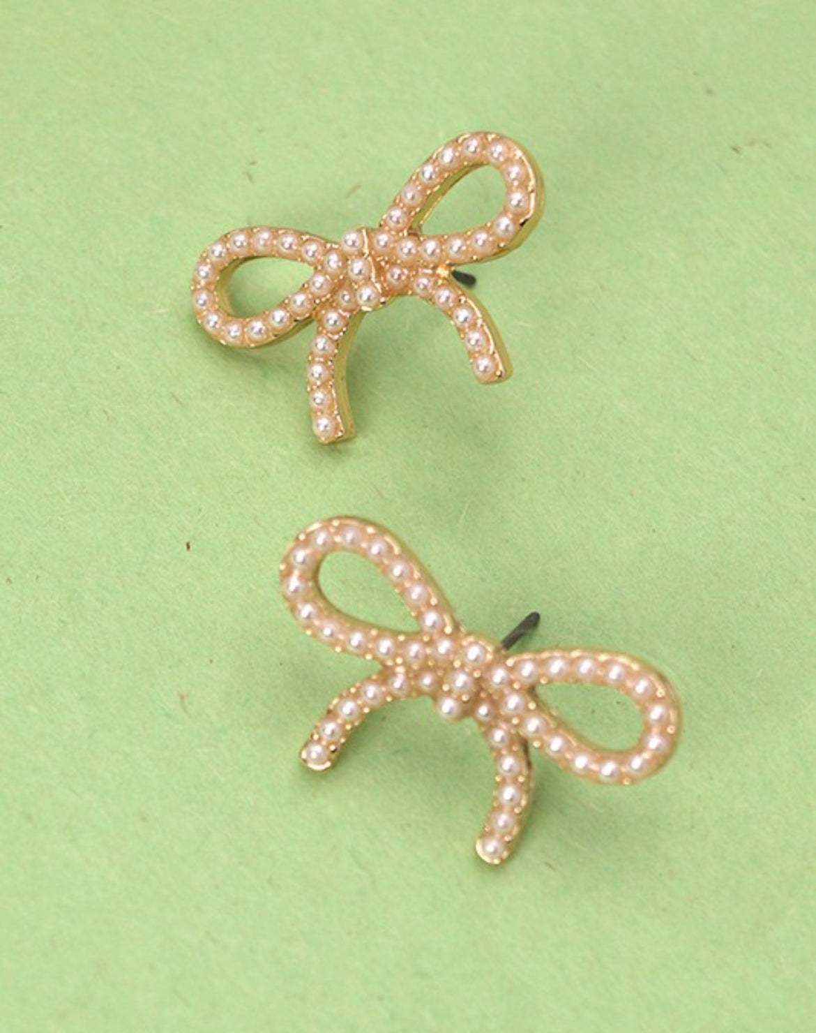 Classic Pearl Bows